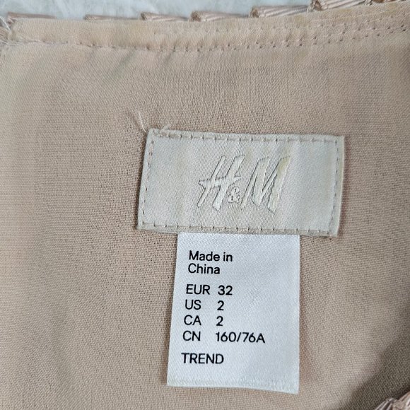 H&M Women's Light Pink Chiffon Pleated Dress Size 2 - Picture 4 of 6